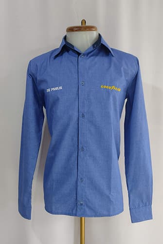 Camisa corporativa confeccionada pela Jaan Uniformes