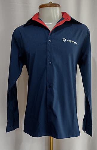 Modelo de camisa confeccionado pela Jaan — referência 14