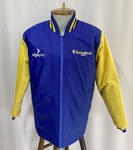 Jaqueta profissional confeccionada pela Jaan Uniformes