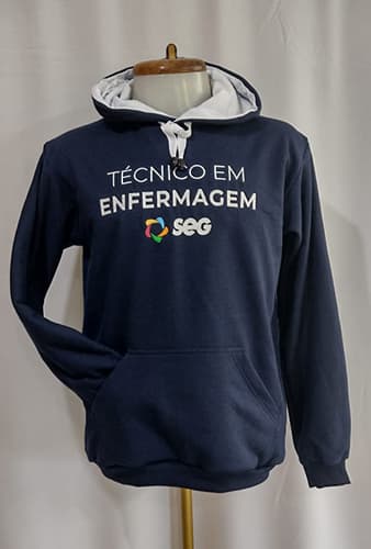 Modelo de moletom confeccionado pela Jaan — referência 57