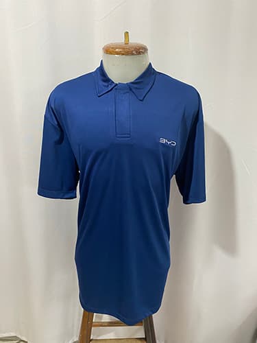 Modelo de polo confeccionado pela Jaan — referência 63
